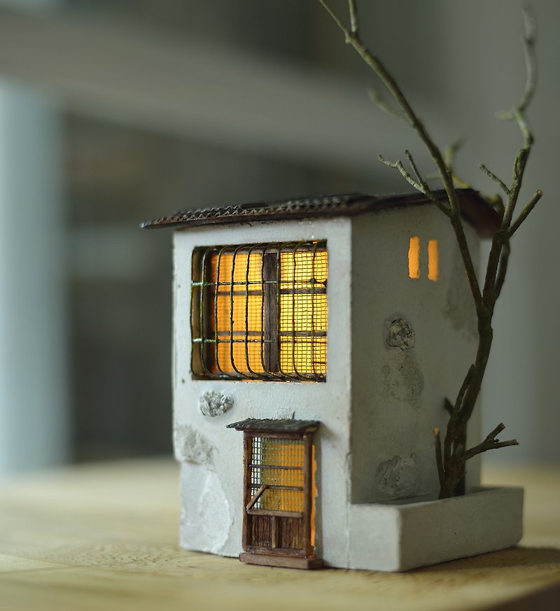 Old House Creation-Mottled Iron Window - ของวางตกแต่ง - ปูน สีนำ้ตาล