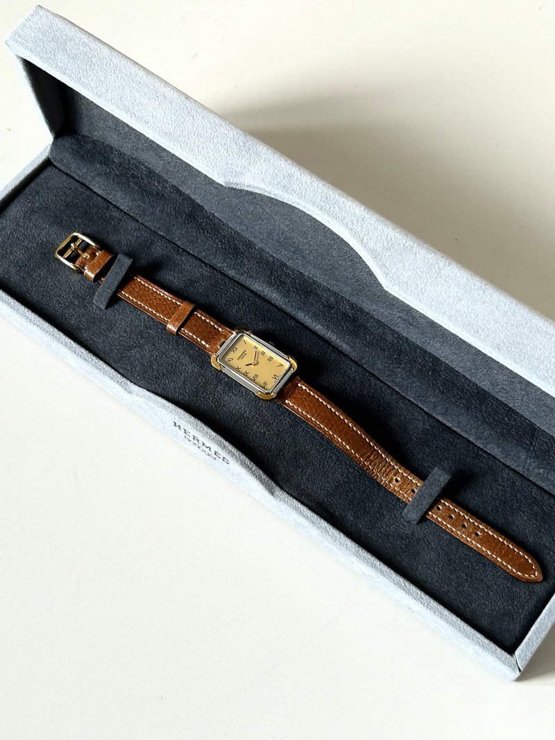 【LA LUNE】中古Hermes愛馬仕Croisiere金扣皮革帶石英男女腕手錶 - 女錶 - 其他金屬 咖啡色