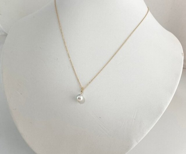 k18 gold ◇ Akoya pearl ◇ Natural color Lux White ◇ K18 pendant