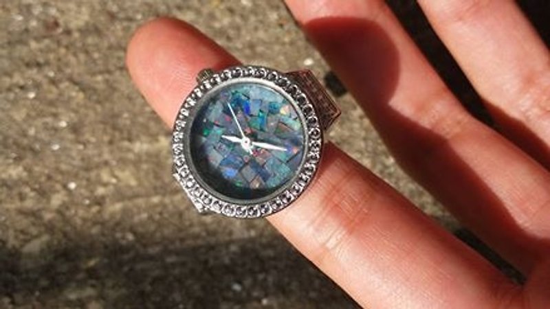 【Lost And Find】Natural opal lapis lazuli ring watch - แหวนทั่วไป - เครื่องเพชรพลอย หลากหลายสี