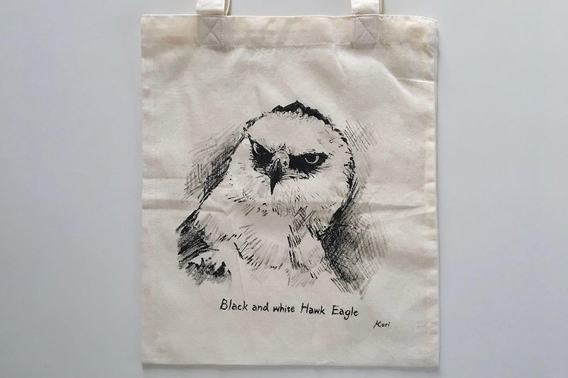 Pure hand-painted bird cotton shopping bag ‧ black and white eagle eagle - กระเป๋าถือ - ผ้าฝ้าย/ผ้าลินิน 