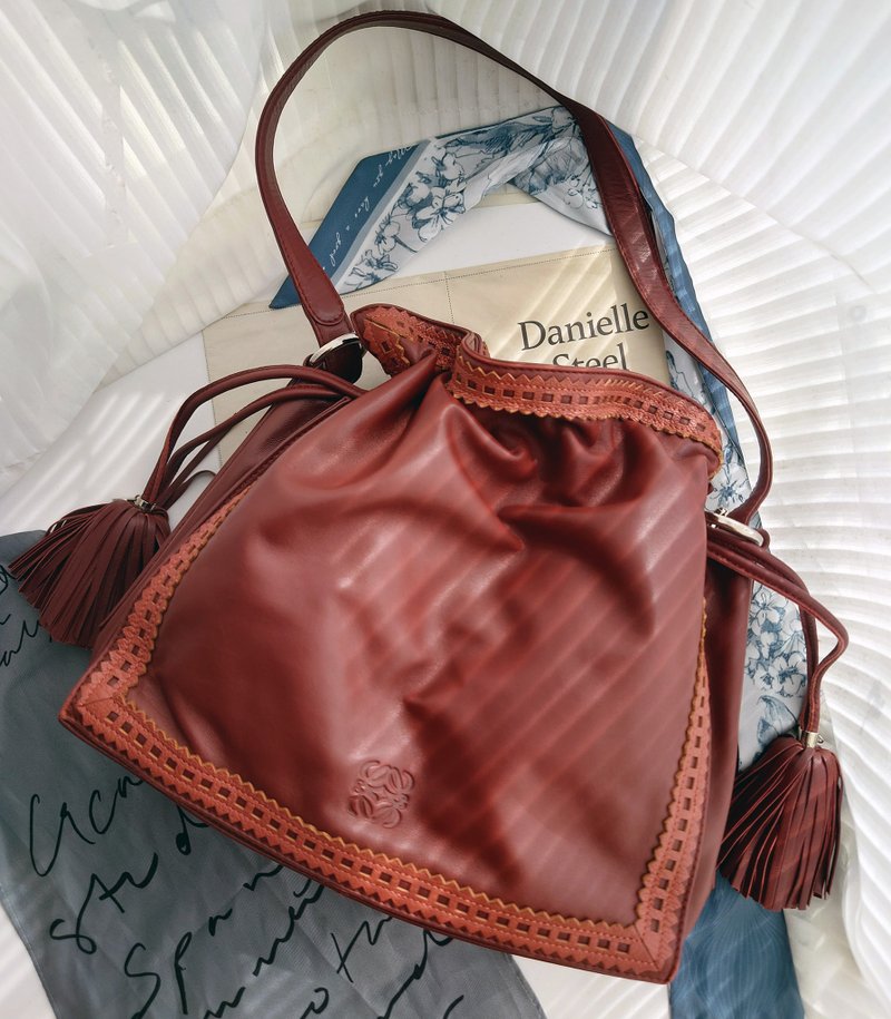 中古美品 Loewe Flamenco 小流蘇束口袋肩背包斜挎包單肩包束繩包 - 側背包/斜背包 - 真皮 紅色