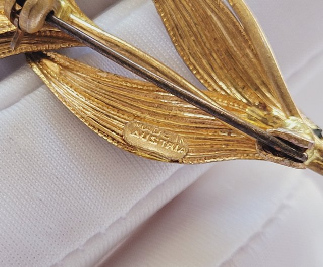 アメリカと西洋のアンティークジュエリー / オーストリアの水しぶきが