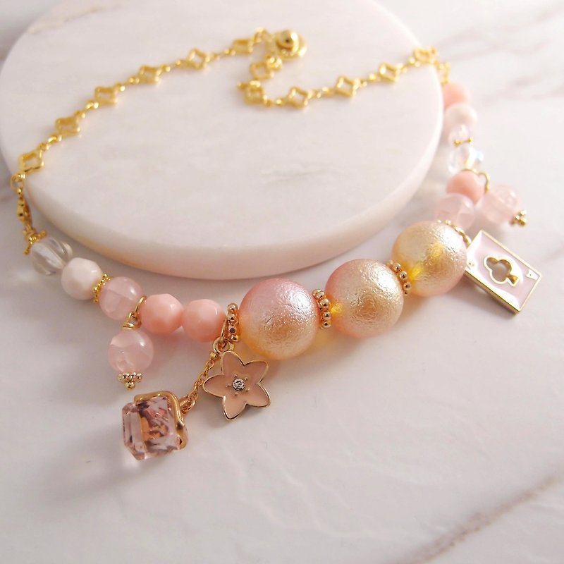 Bracelet. Powder cherry cotton candy x tinkling pound x Japan Mianmao pearl bracelet x color gold-plated chain - Bracelets - Other Metals Pink