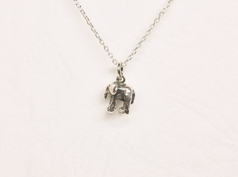 Ermao Silver[Animal Series─Mini Elephant-Necklace] Silver - สร้อยคอ - เงิน สีเงิน
