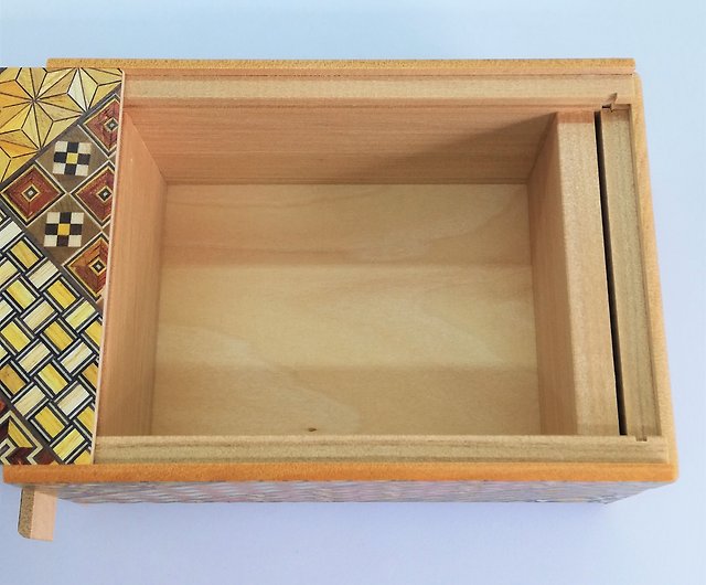 １２回仕掛け５寸秘密箱 伝統小寄木 パズル からくり箱 箱根寄木細工