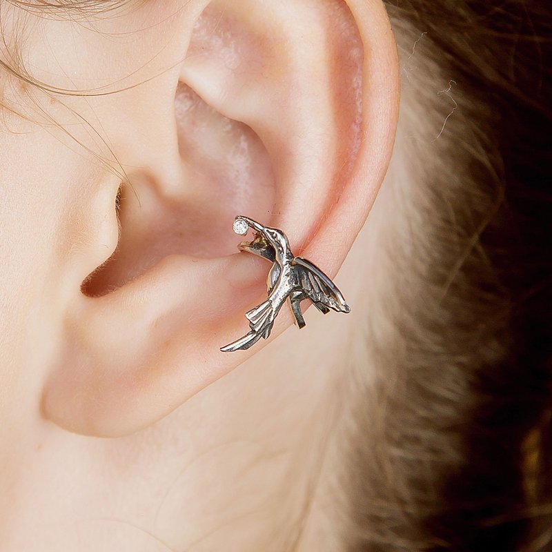 Humming bird ear cuff silver - 耳環/耳夾/耳骨夾 - 純銀 銀色