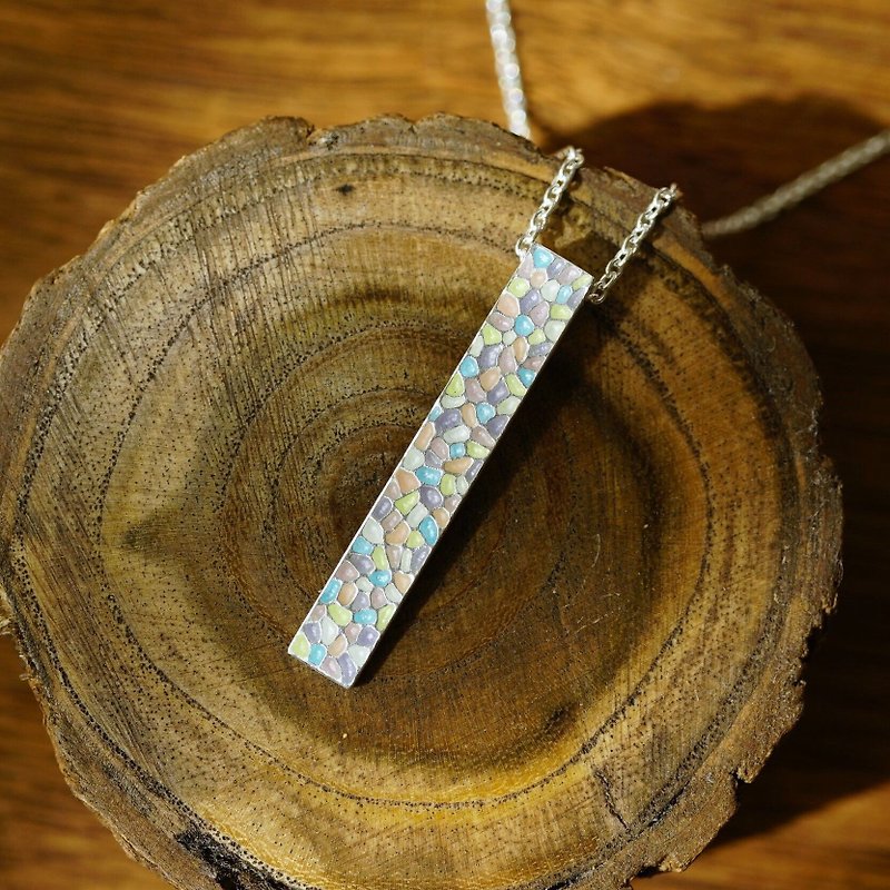 Enamel necklace KESHIKI among flowers - Necklaces - Silver 