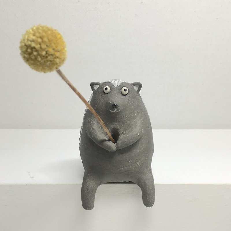 Black hedgehog pottery - Items for Display - Pottery Black
