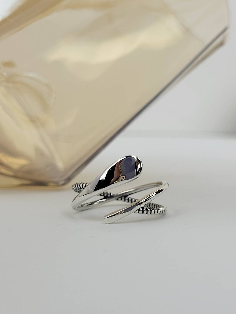 Intertwined Sterling Silver Ring/Ring/Sterling Silver Light Jewelry - General Rings - Sterling Silver Silver