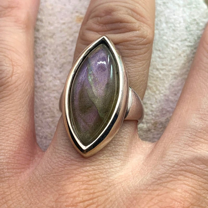 Purple Labradorite Ring UW_LR001 - Sterling Silver Handmade Limited Edition - Necklaces - Semi-Precious Stones Blue