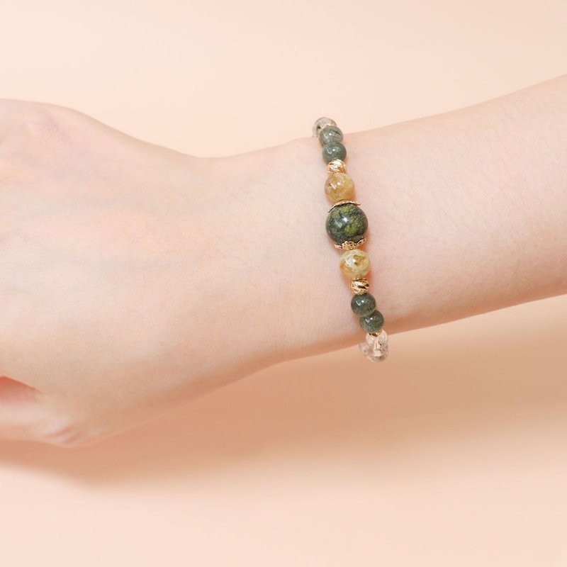 Good luck in the Year of the Snake and transform into a new life medicine king stone green hair crystal green Stone black gold super seven crystal bracelet - สร้อยข้อมือ - คริสตัล หลากหลายสี