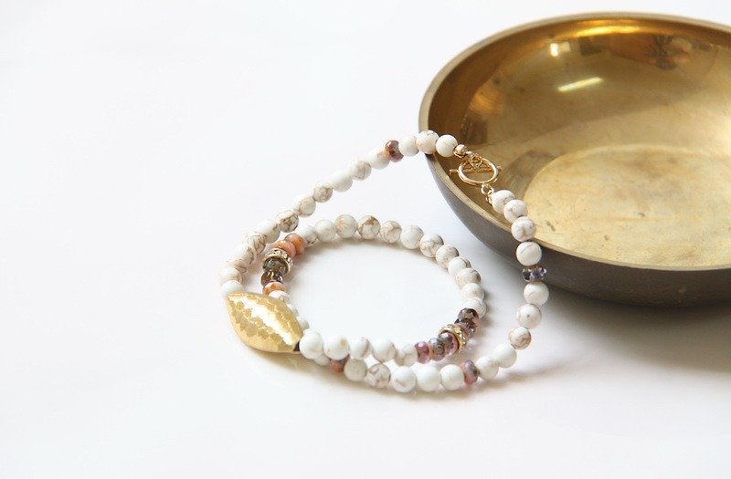 Fashionable Energy Jewelery Series ~ White Wave Light Bracelet / Golden Howlite Hammer marks dual bracelet - สร้อยข้อมือ - เครื่องเพชรพลอย สีทอง