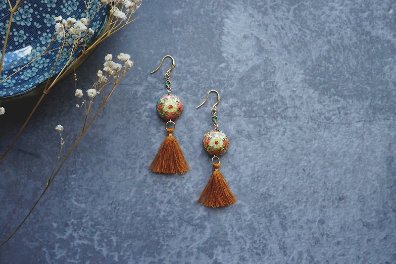 Ostrich Princess - Zhien 転 series - apricot red Chinese style + grass yellow tassel (pair) - Earrings & Clip-ons - Cotton & Hemp Orange