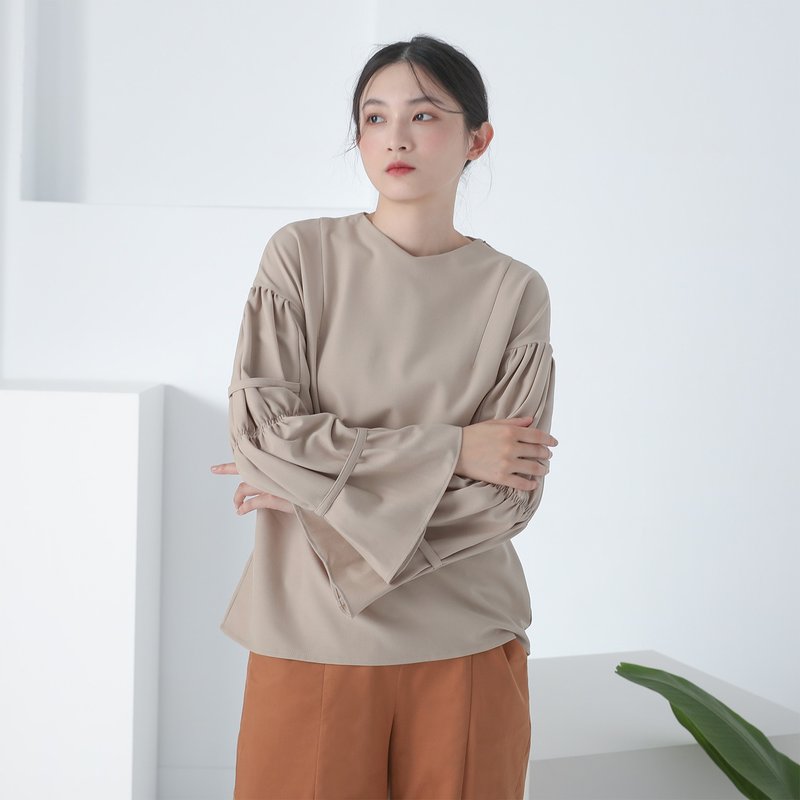 Hexian_合弦皺褶上衣_22AF005_杏 - 女上衣/長袖上衣 - 聚酯纖維 卡其色