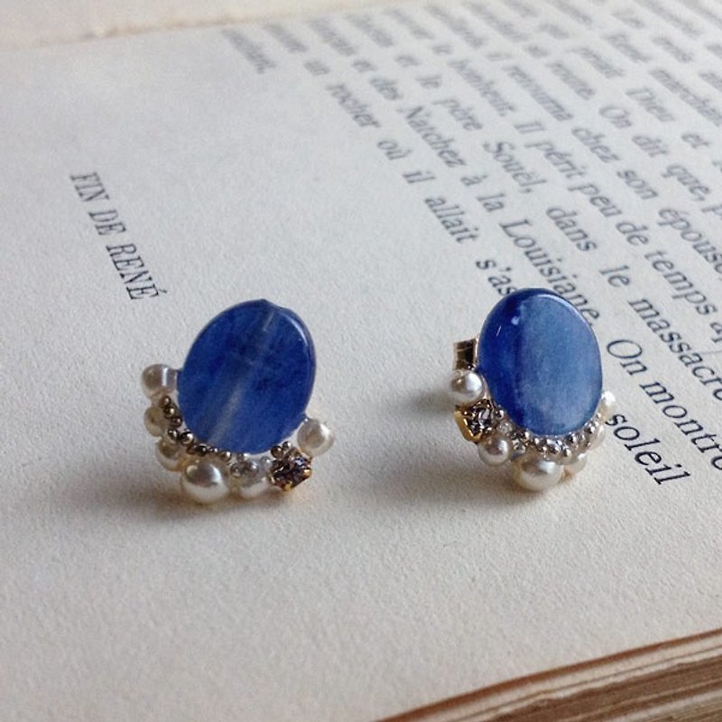 14 kgf Kyanite and Swarovski oval earrings ★ 14kgf kyanite and Swarovski Oval earrings * Mimihari * zm-05 - Earrings & Clip-ons - Gemstone Blue