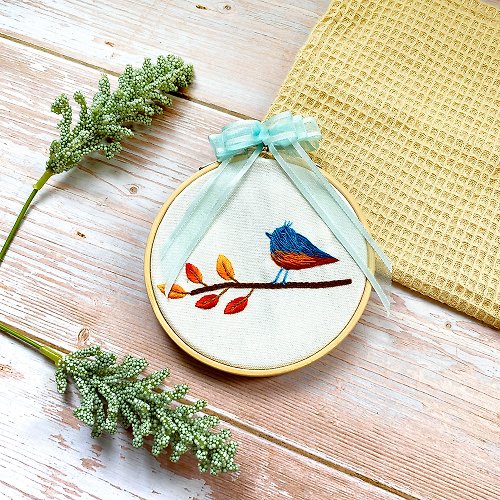 Hobby Easy 法式刺繡四季花園刺繡材料套組-紅葉與藍鴝鳥