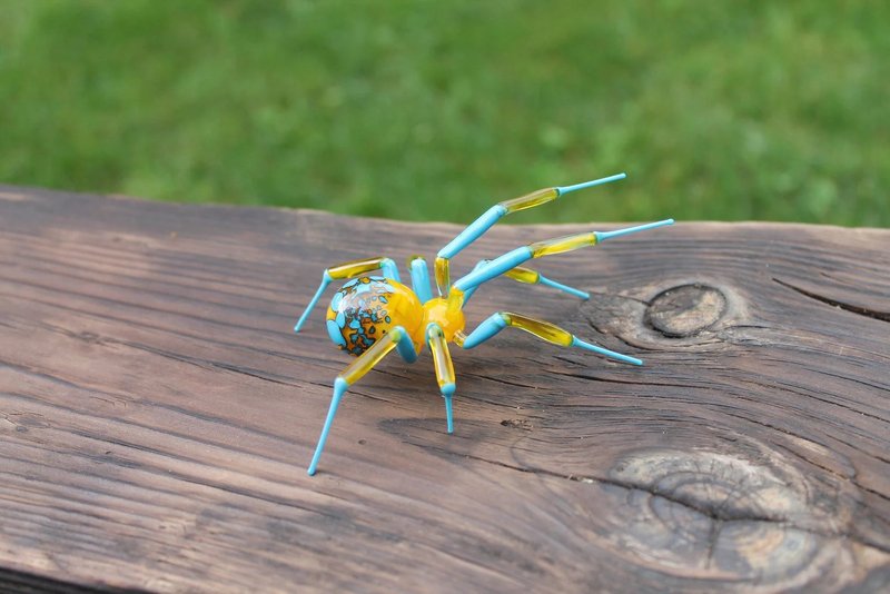 Blue Yellow Stunning Handcrafted Glass Spider Miniature Home Office Decoration - Pottery & Glasswork - Glass Blue