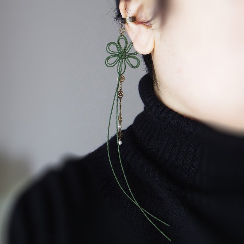 One-sided ear cuff - Time for a quick fix - Earrings & Clip-ons - Other Metals Green