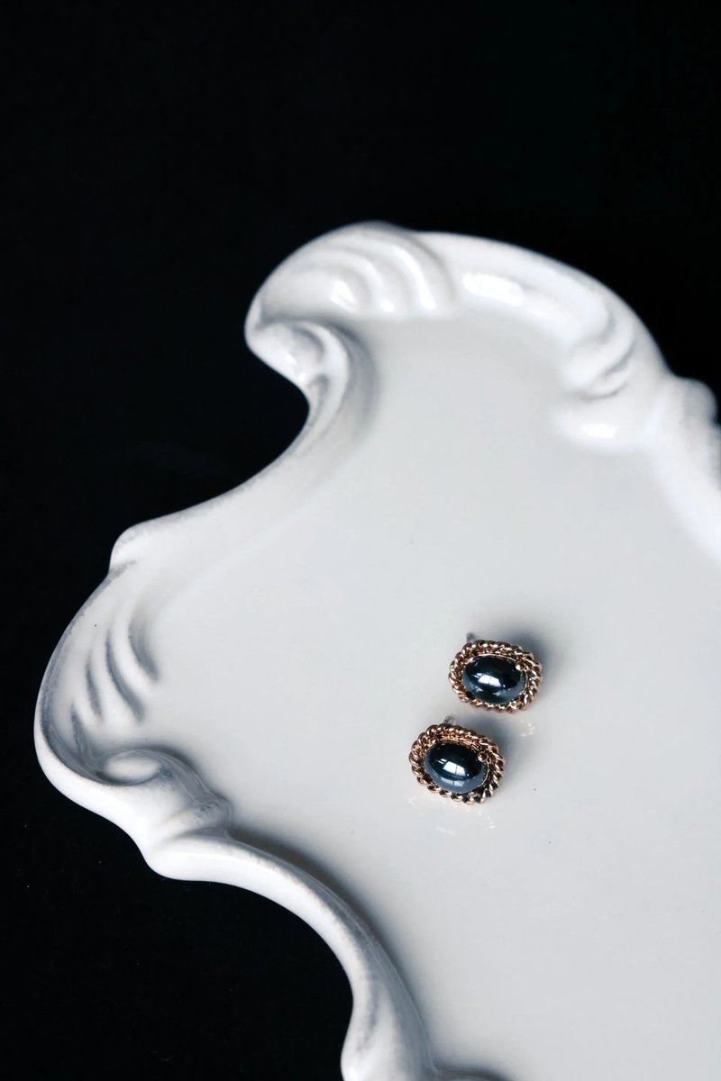 COR-DATE / UNISEX / blue black Stone earrings - Earrings & Clip-ons - Other Metals 