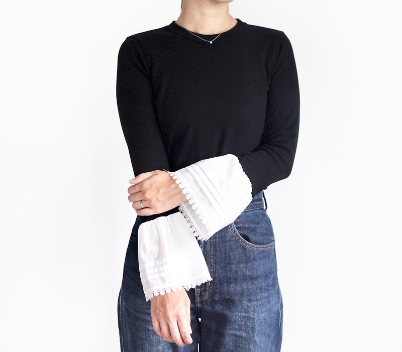 MOKUBA cotton lace Sticking to the shape Adult flared sleeve T-shirt - Women's Tops - Cotton & Hemp Black