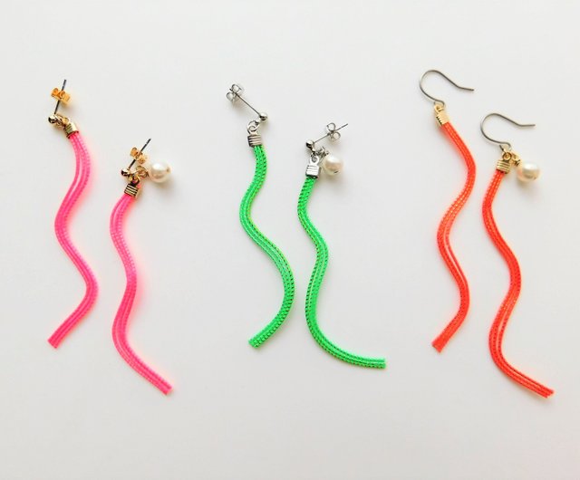 joujou カラフルビーズ ピアス(両耳用) ネオン ネオンカラー 水引 耳飾り -UNEUNE- - ショップ mizuhikigirl