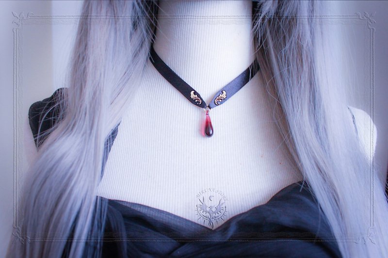 *Mi Luna Story*Lease Witch (Deep Purple) Necklace - สร้อยคอ - แก้ว สีม่วง