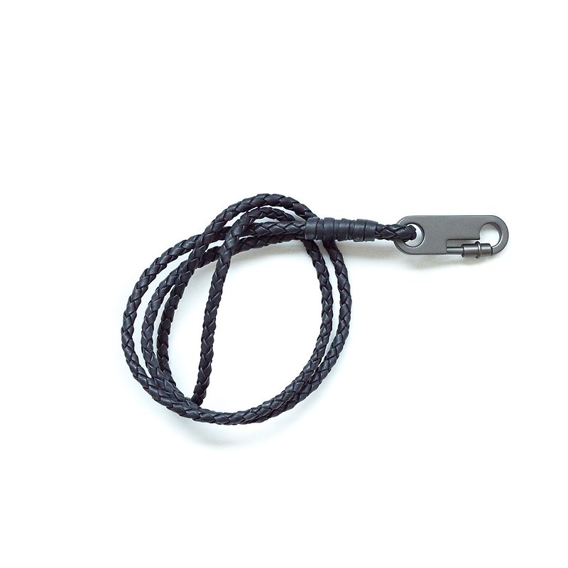 Patina leather handmade custom woven neck strap. Long key ring - ที่ใส่บัตรคล้องคอ - หนังแท้ สีดำ