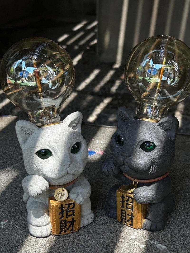 Akebono MUSE hanging tag lucky cat Cement table lamp - โคมไฟ - ปูน สีเทา