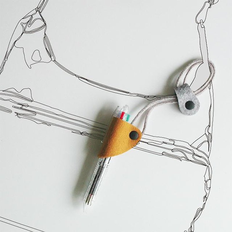 Pen holder with strap mustard - อื่นๆ - เส้นใยสังเคราะห์ สีส้ม