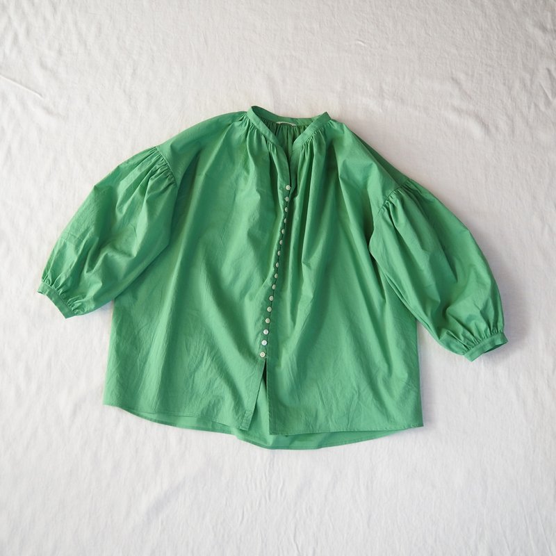 Cotton lawn button gather blouse / GREEN - Women's Shirts - Cotton & Hemp Green