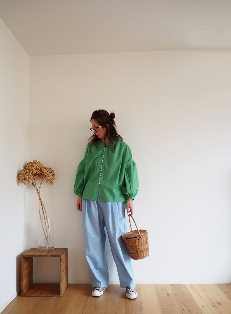 Cotton lawn button gather blouse / GREEN - 女襯衫 - 棉．麻 綠色