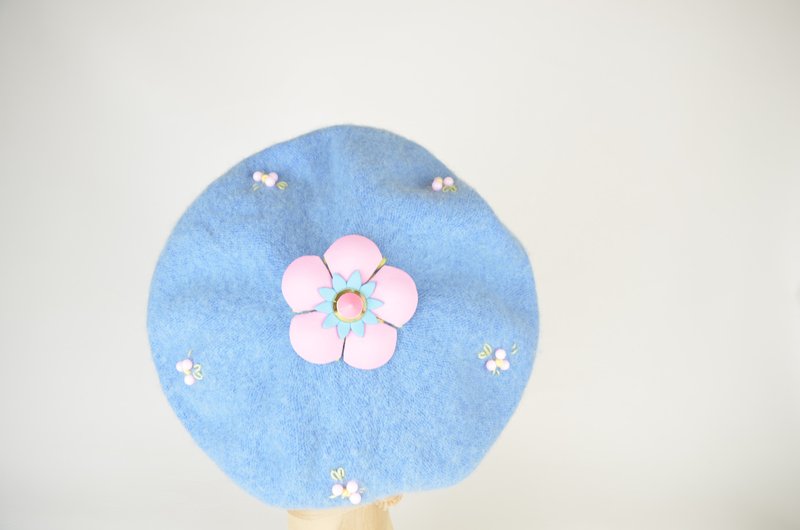 Leather Studded Embroidery Beret, French Handmade Felt Hat Kawaii Pearl Floral - หมวก - วัสดุอื่นๆ สีน้ำเงิน