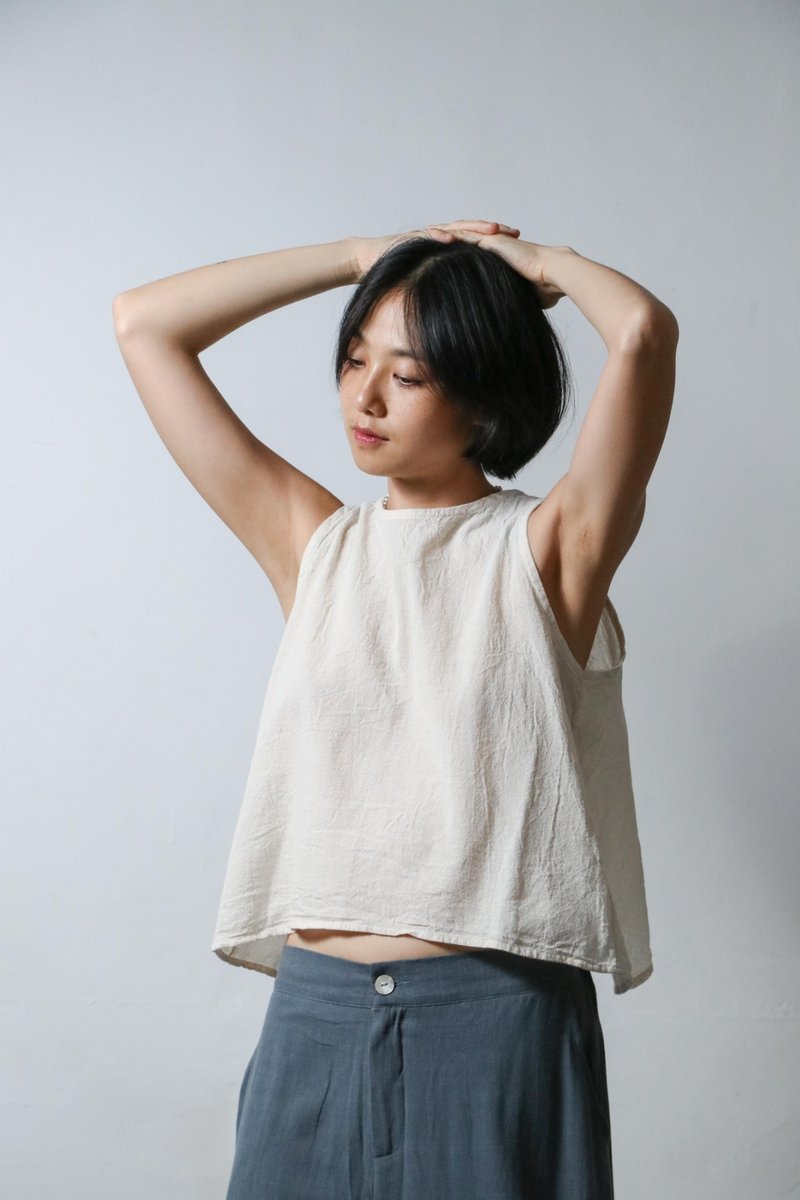 Cicada wing button back sleeveless top / mousse cloth off-white - Women's Vests - Cotton & Hemp White