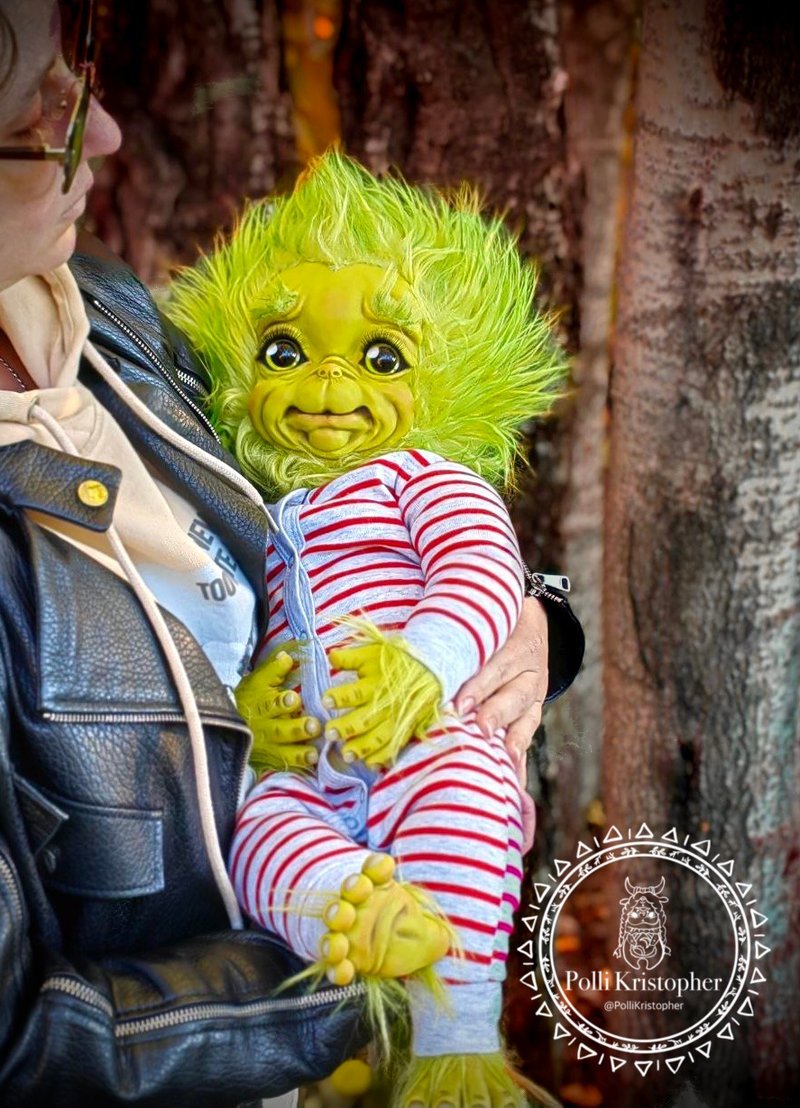 Grinch Kid Christmas Thief, Soft Realistic Full-length Grinch Sculpture - 公仔模型 - 其他金屬 紅色