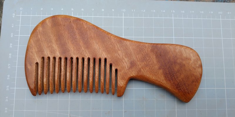 Taiwan Cow Camphor wood handle comb - Other - Wood 