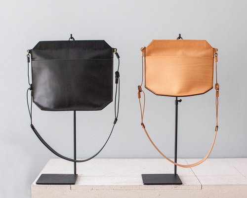 WALDEN Lightweight water-repellent leather Bag