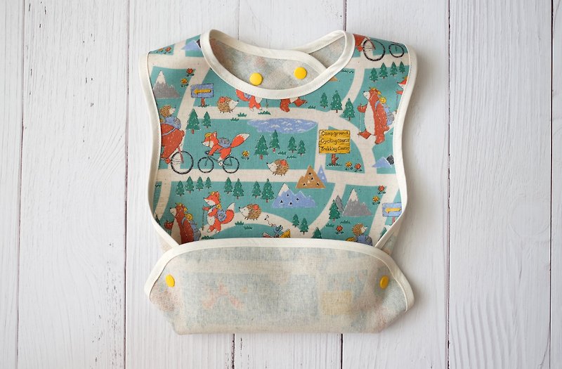 Lake Blue Bear Outing Oil-proof and Water-proof Non-staple Food Bibs Meal and Moon Ceremony - Bibs - Cotton & Hemp Green