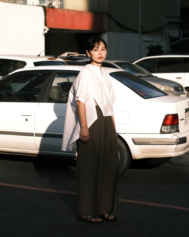 開襟腰部開衩上衣 白色 - 女上衣/長袖上衣 - 聚酯纖維 白色