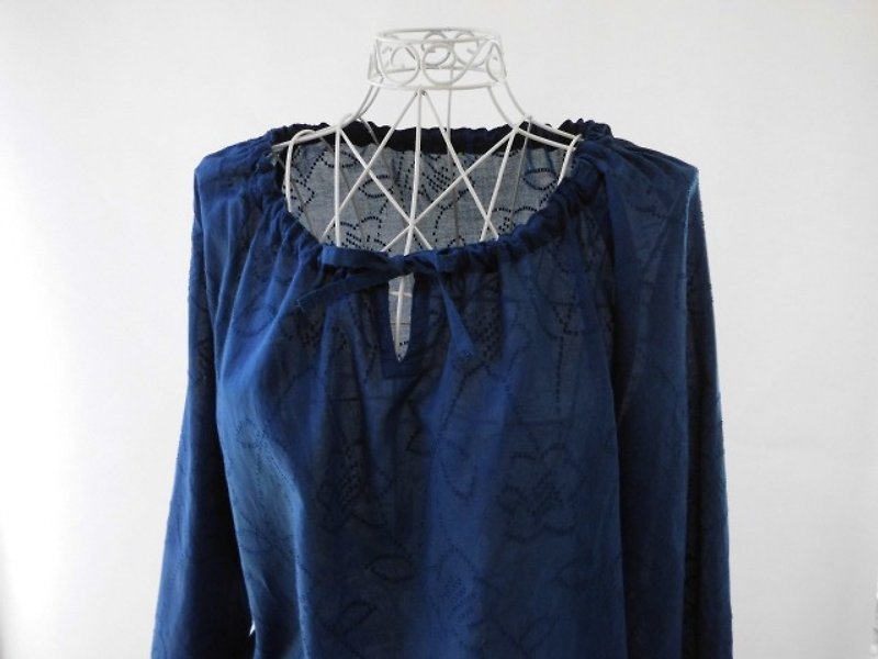 Indigo dye, cotton, tunic blouse - เสื้อผู้หญิง - ผ้าฝ้าย/ผ้าลินิน สีน้ำเงิน