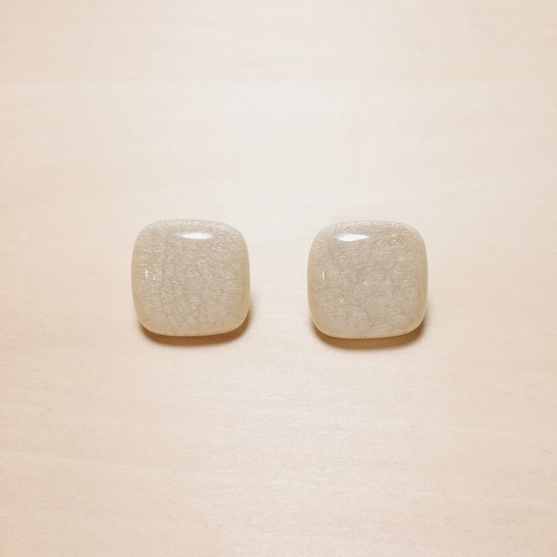 復古白色裂紋方形大耳環 - 耳環/耳夾/耳骨夾 - 樹脂 白色