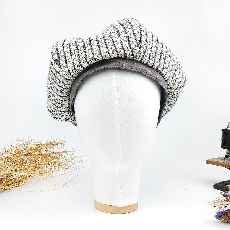 手工 貝蕾帽  雙面貝雷帽 男女 畫家帽 客製化 可愛 日系簡約 保暖毛呢 【柔灰白雪】【B-12】 - 帽子 - 羊毛 白色