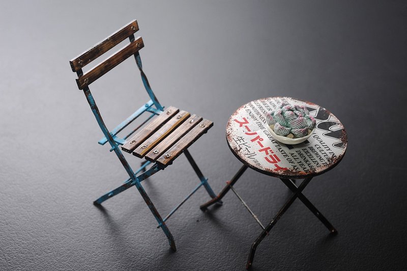 European style leisure table and chair 1/12 pocket miniature object - ของวางตกแต่ง - โลหะ 