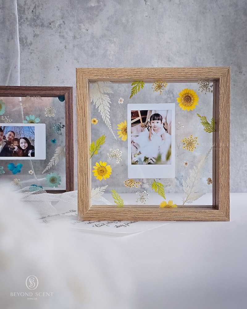 [Custom-made products] Polaroid embossed photo frame - กรอบรูป - แก้ว สีเหลือง