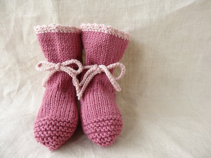 縁編み　ベビーブーティー　ウール×コットン　6M～　179 - 出産祝い用贈物 - その他の素材 ピンク