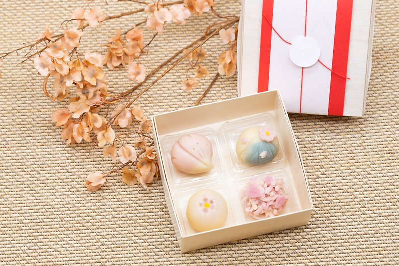 Japanese confectionery | [March only] Kameugoshi Nenkiri Japanese confectionery (pack of 4) - Cake & Desserts - Fresh Ingredients 