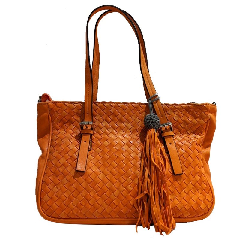 Women's Woven Leather Handbags With Tassel - กระเป๋าแมสเซนเจอร์ - หนังแท้ หลากหลายสี