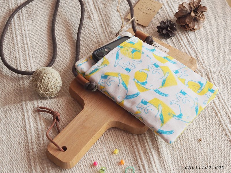 crossbody bag withYellow cat - 手提包/手提袋 - 棉．麻 黃色