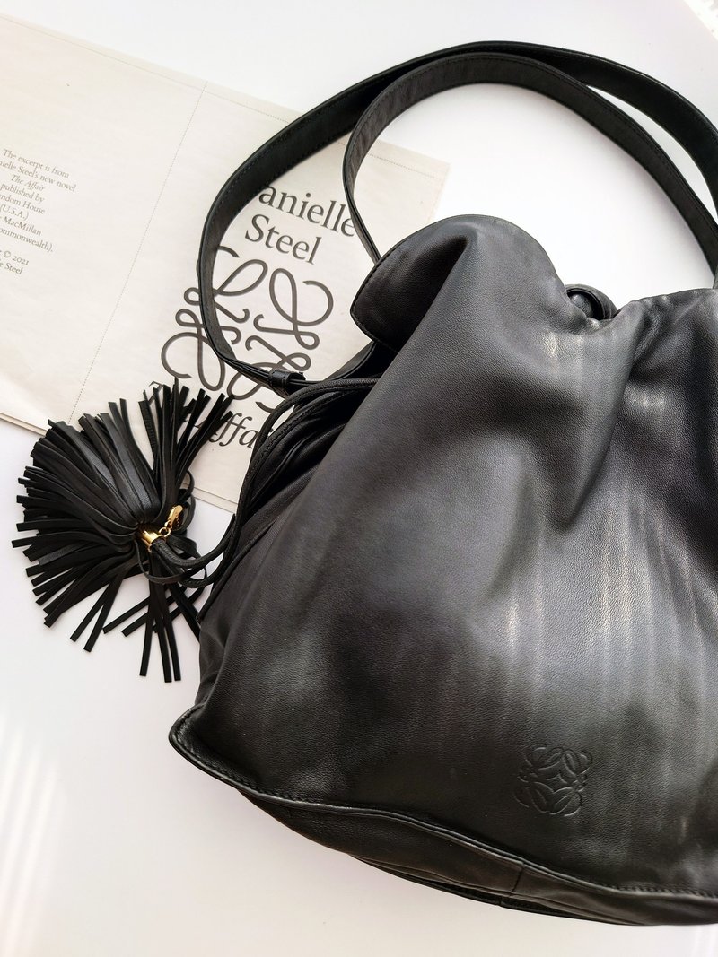 中古包Loewe Flamenco羊皮流蘇包束口袋肩背包斜挎包單肩包束繩包 - 側背包/斜背包 - 真皮 黑色