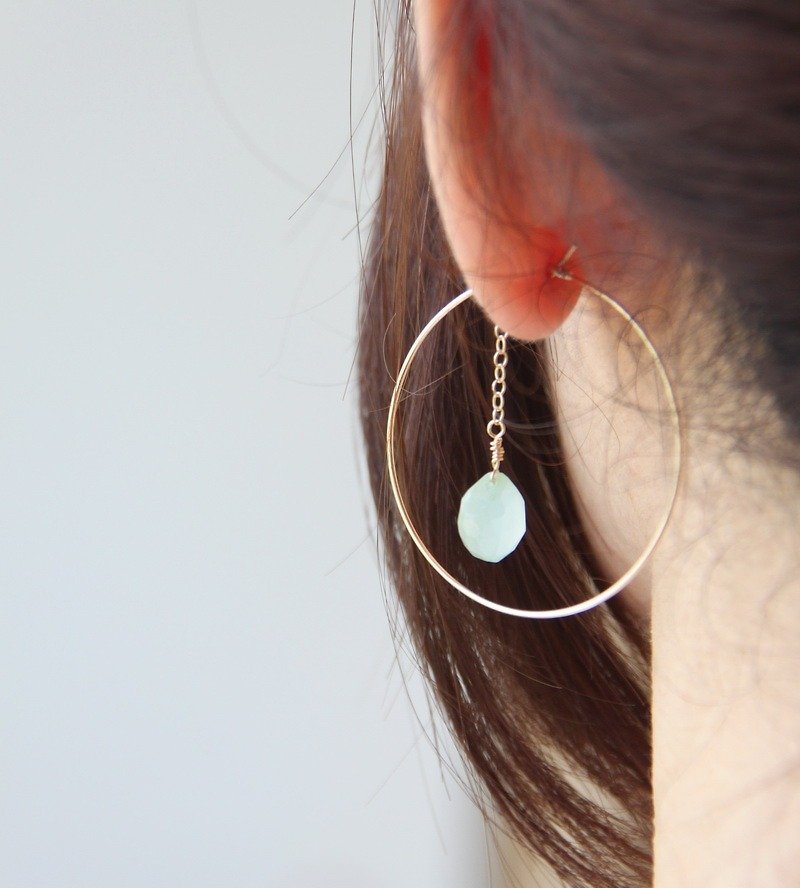 Pear green chalcedony 14KGF big circle earrings / Chrysoprase with 14KGF big hoop earring - Earrings & Clip-ons - Gemstone Green